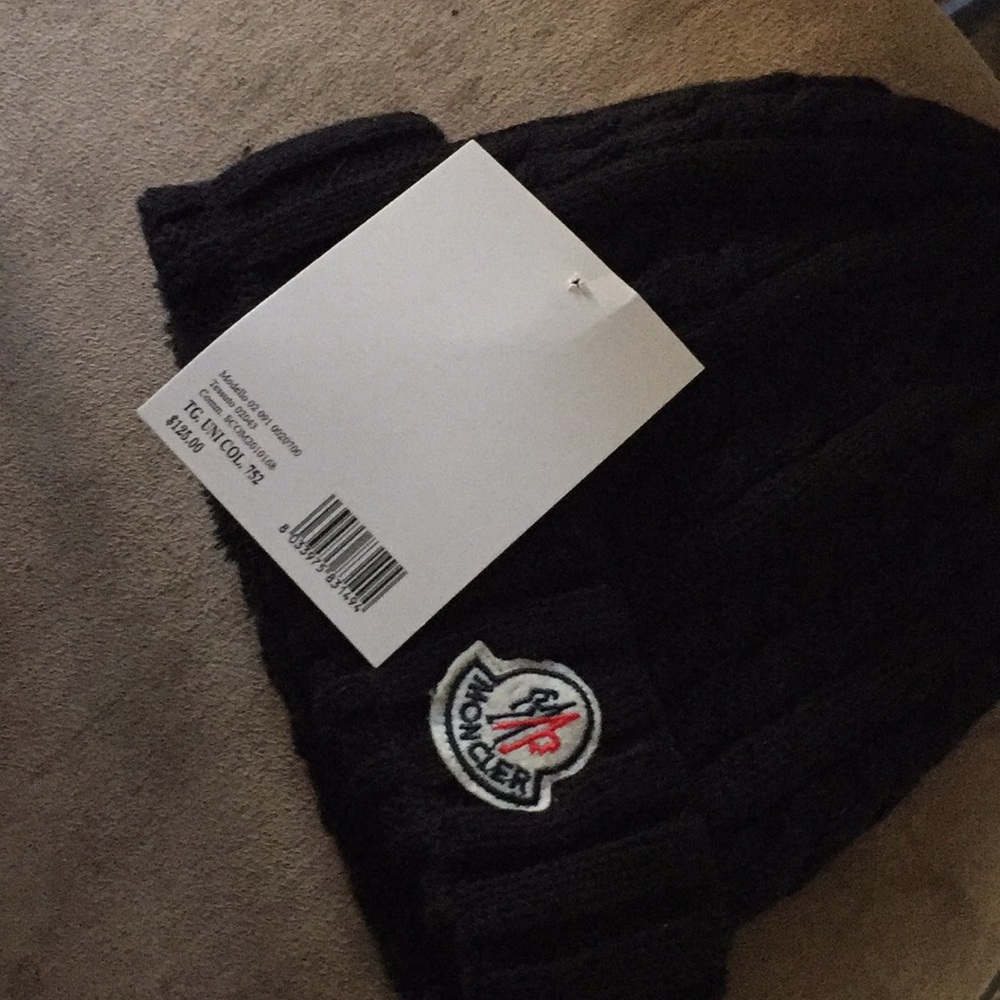 Moncler cap